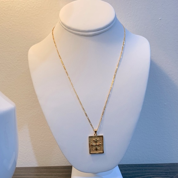 18k Gold Cross Frame | 18k Gold Filled - Picture 4 of 5